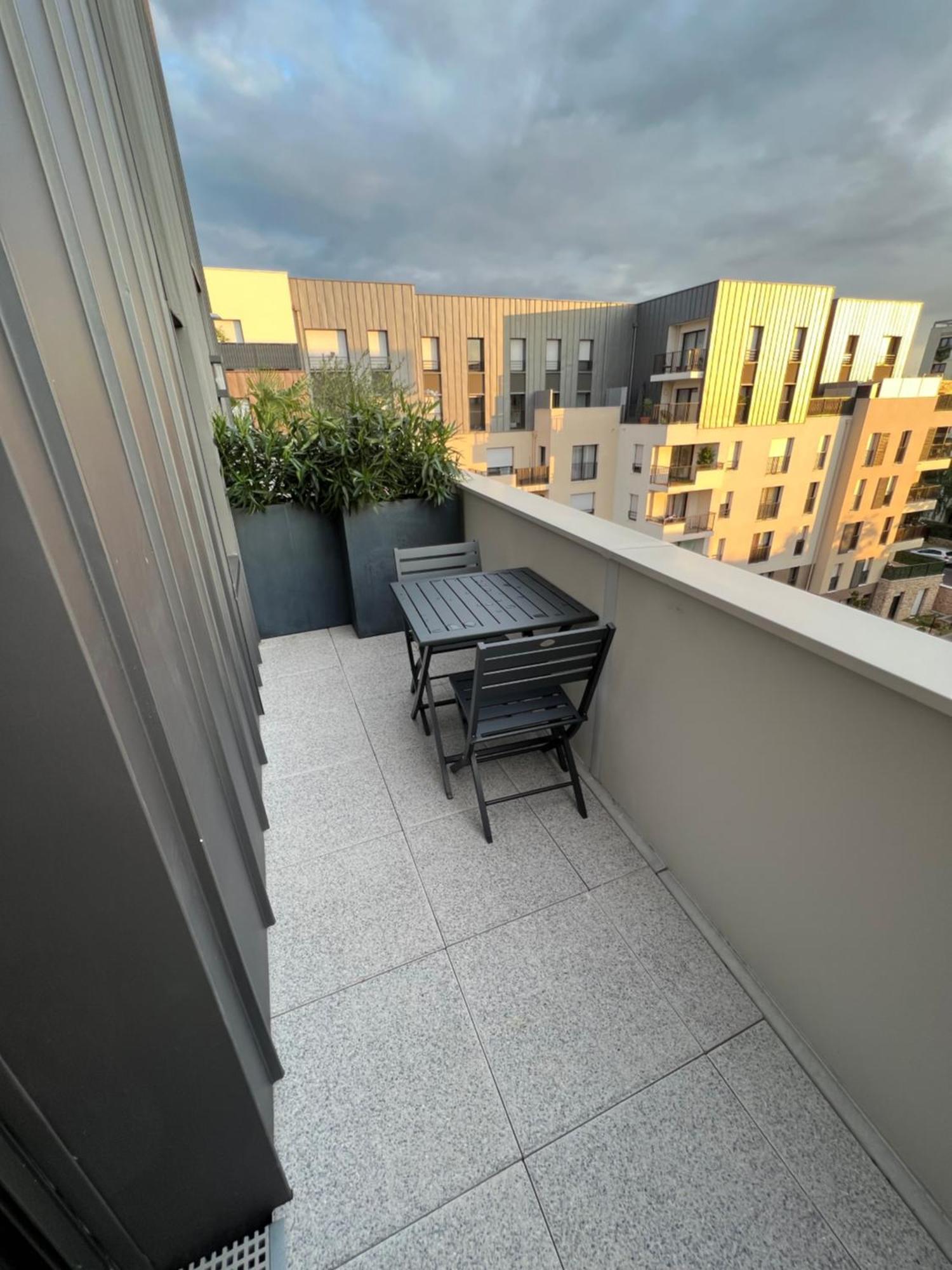 Privatunterkunft Independant Avec Terrasse